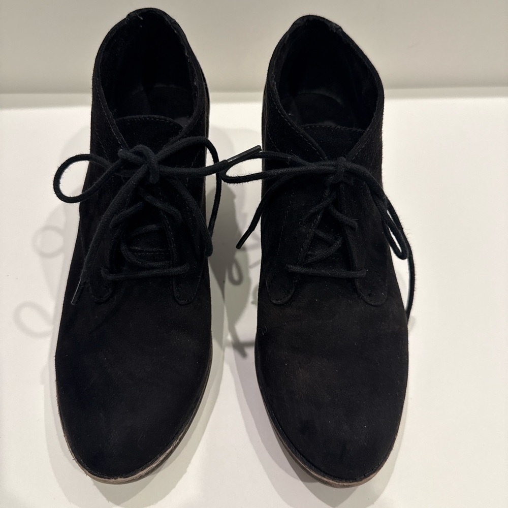Rocket Dog Black‎ Suede Lace-Up Booties | Size 7.5 | 2” Block Heel